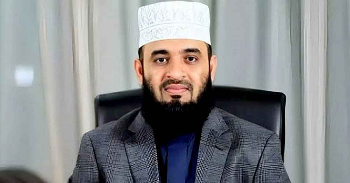 পদ্মায় বাস ডু’বি: নিরাপদ সড়ক চেয়ে মিজানুর রহমান আজহারীর স্ট্যাটাস