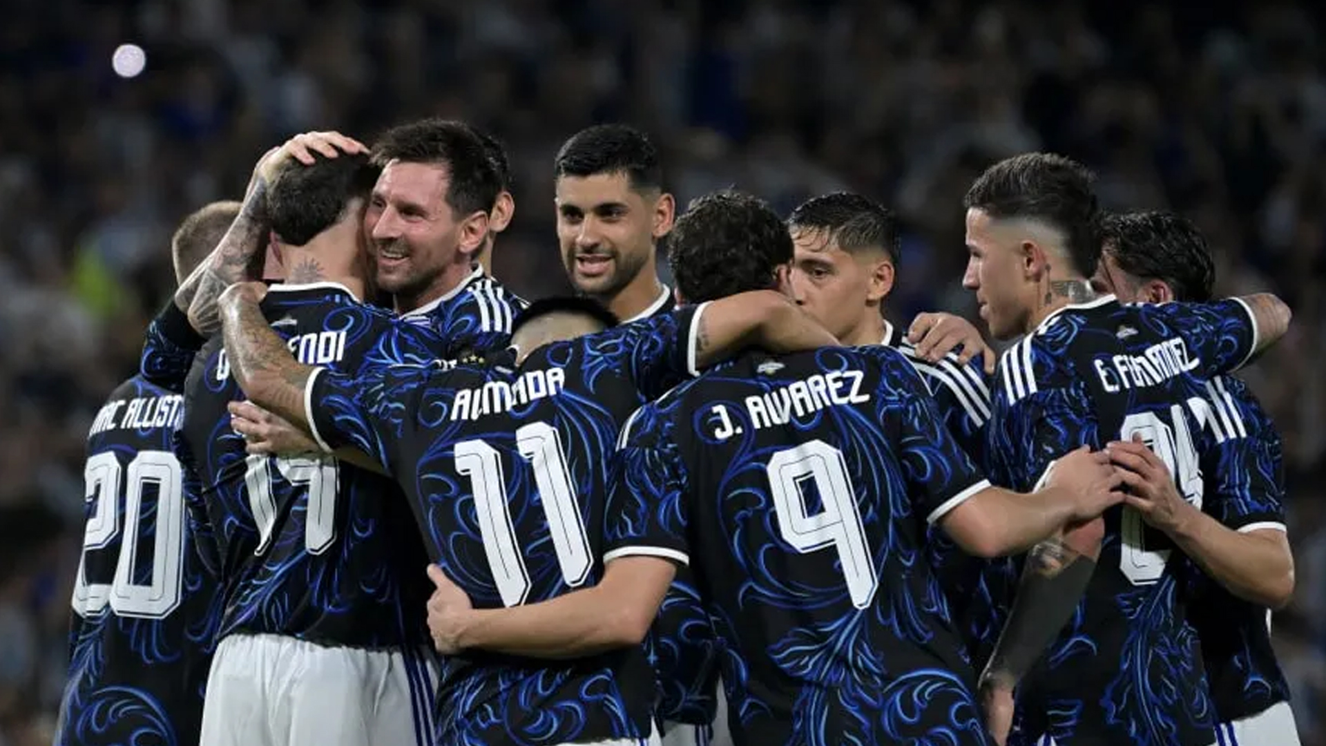 দেশের মাটিতে শেষ ম্যাচেও উজ্জ্বল মেসি, আর্জেন্টিনার বড় জয়