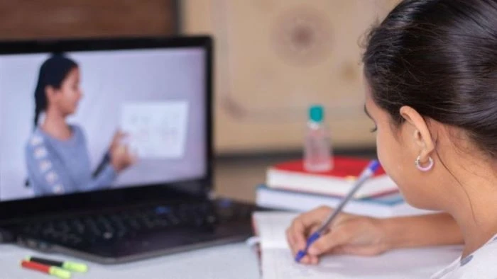 কোন শিক্ষাপ্রতিষ্ঠানে অনলাইন-অফলাইন ক্লাস, কোথায় নয়—জানাল মন্ত্রণালয়